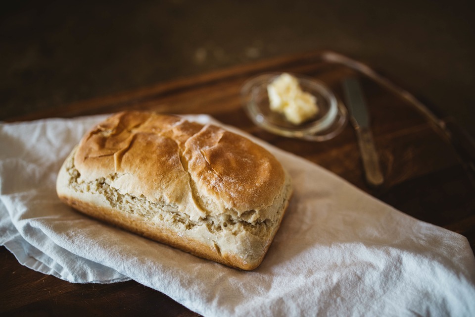 Why Schools Should Serve Organic Bread