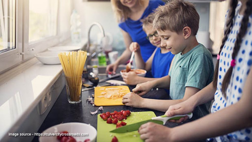 How to Make an Easy Three-Course Meal With Children